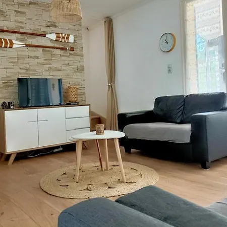 Villa Charmante Maison A 200 Metres De La Plage, Saint-pierre-la-mer 10inav5