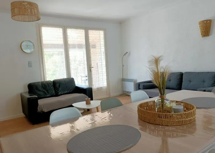 Villa Charmante Maison A 200 Metres De La Plage, Saint-pierre-la-mer 10inav5 *