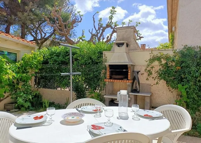 Villa Charmante Maison A 200 Metres De La Plage, Saint-pierre-la-mer 10inav5